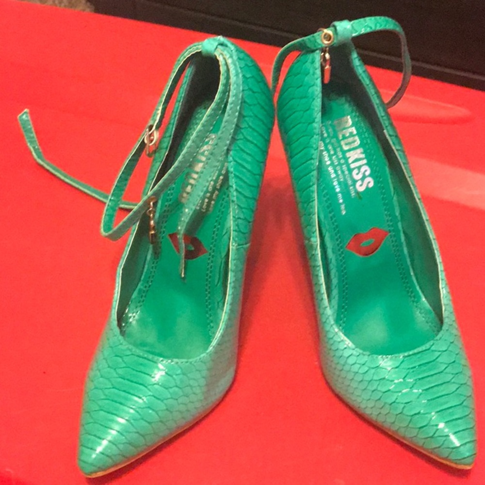 Faux alligator heels